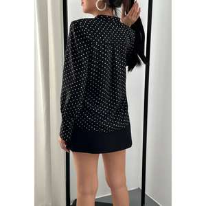 Chemise boutonnée pour femme à pois noirs en tissu popeline, style simple, à porter tous les jours, manches longues - Product Image 1