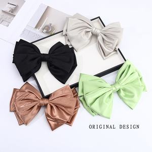 Satin de soie surdimensionné arc pince à ressort multicouche tridimensionnel élégant tempérament Sexy rayé <span class=keywords><strong>cheveux</strong></span> arc <span class=keywords><strong>Barrette</strong></span> - Product Image 2