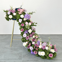 Vente en gros de chemins de table floraux artificiels rouges pour mariage, chemins de table floraux pour allée, chemins de table floraux pour décoration d'événements