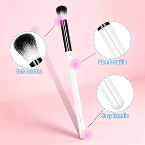 Brosse <span class=keywords><strong>de</strong></span> nettoyage pour extensions <span class=keywords><strong>de</strong></span> cils en <span class=keywords><strong>mousse</strong></span> à marque privée, brosse à shampoing pour cils, brosse populaire pour le nettoyage des cils et des sourcils - Product Image 2