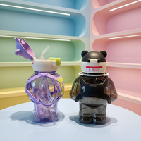 Gobelet en plastique écologique tendance et stylé avec motif d'ours de dessin animé, grande capacité, avec paille, pour enfants et étudiants