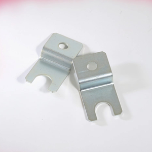 Pernos de Nivelación Métricos Japoneses de Alta Calidad, Modelo P22 Iron-001, Placas de Anclaje de Hierro con Tamaño de Rosca Personalizado para Mayor Seguridad - Product Image 1