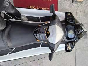 Jet ski Sea-Doo GTI130 d'occasion - Moteur Rotax 130 CV, système IBR, capacité de 600 lb pour les loisirs nautiques - Product Image 4