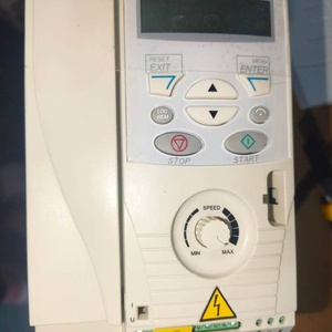 ACS150-03U-09A8-2 2.2kW 200-240V ระบบควบคุม PLC สามเฟส - Product Image 1