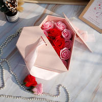 Boîte cadeau rigide à double porte en forme de cœur avec nœud en satin pré-noué, boîte romantique pour fleurs, chocolats et emballages cadeaux de la Saint-Valentin
