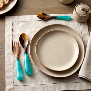 Juego de cubiertos modernos de resina con mangos turquesa, tenedor y cuchara aptos para lavavajillas, vajilla de mango largo para uso diario y bodas - Product Image 1