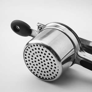 Wholesale Syh1195 Heavy Duty Stainless Steel Potato Masher <b>Kitchen</b> <b>Gadget</b> 3 Interchangeable Fineness Discs Vegetable Garlic - Product Image 2