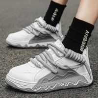 Chaussures décontractées pour hommes en cuir, baskets à lacets épais, coloris blanc et gris, plateforme respirante, antidérapantes et confortables