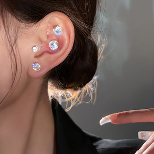 ชุดต่างหูแม่เหล็กที่ออกแบบอย่างเรียบง่ายสวมใส่สบาย - Product Image 2