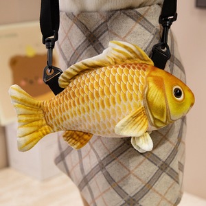 Sac à bandoulière personnalisé 3D Miss Fish, sac à dos amusant en forme de poupée de célébrité d'Internet, sac à dos en peluche carpe Koi - Product Image 4