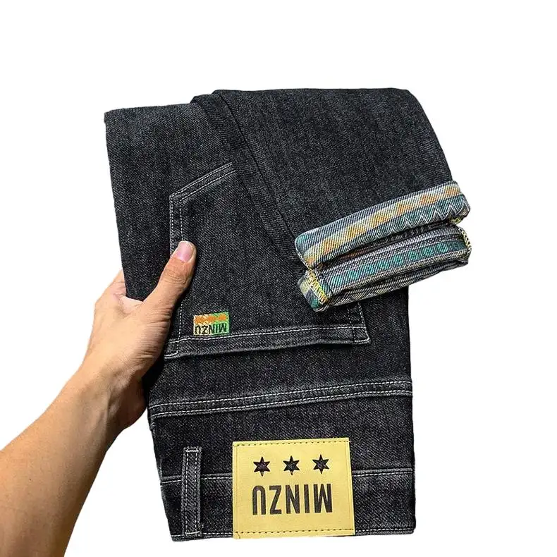 Neujahr Frühjahr Herren Denim Jeans Slim Straight Stretch mit schwarzen langen Hosen lässiger Stil mit modischem Patchwork-Muster