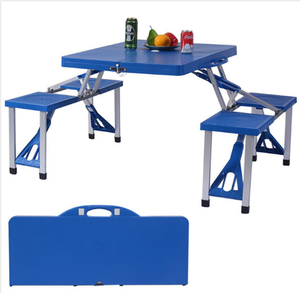 Set Tavolo e Sedie Pieghevoli Leggeri Portatili per Picnic, Campeggio, Giardino, Esterni, in Plastica con 4 Posti e Foro per Ombrellone - Product Image 5