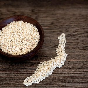 Graines de sésame naturelles de qualité supérieure, décortiquées et non décortiquées, blanches et noires, riches en protéines, qualité alimentaire, pour l'exportation - Product Image 1