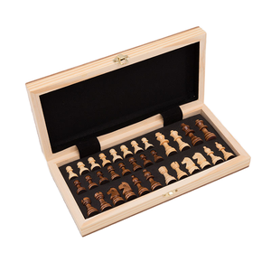 Nouvel ensemble d'échecs en bois en gros du fabricant, décontracté et éducatif, avec pièces magnétiques pliables pour le divertissement des enfants - Product Image 1