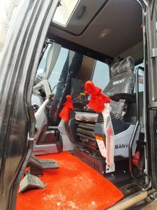 SANY SY135C Mini Pelle Moteur Kubota 7ton Poids D'opération Garantie De Qualité Prix Bon Marché Moteur De Pompe D'excavatrice Sur Chenilles Utilisé - Product Image 6