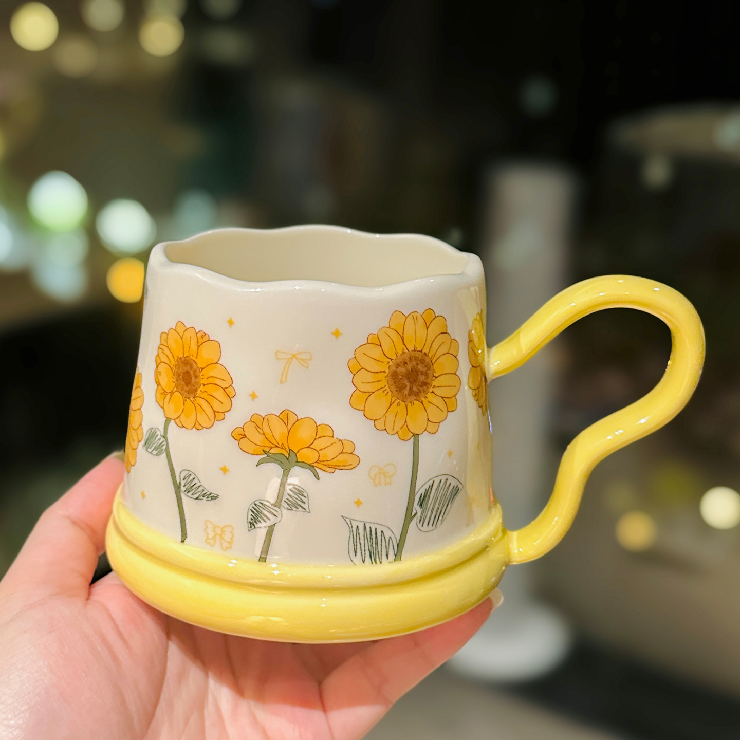 Romantic flower cup-yellow