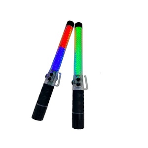 35cm có thể sạc lại LED đêm tuần tra GLOW STICK với còi điện tử màu đỏ và màu xanh giao thông Baton - Product Image 2