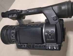 กล้องวิดีโอ Panasonic AG-AC160AMC ระดับมืออาชีพแบบพกพา AVCCAM HD Camcorder ซูมออปติคอล 22 เท่า พร้อมช่องต่อ HD SDI และ XLR คู่ - Product Image 1