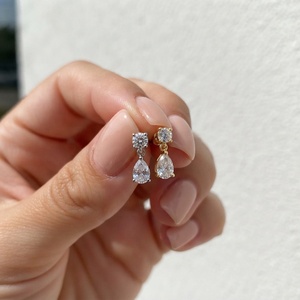 Boucles d'oreilles pendantes en argent sterling 925 plaqué or, serties de moissanite ronde et en forme de <span class=keywords><strong>poire</strong></span>, couleur D, pureté VVS1, pour usage quotidien – Nouveauté très prisée - Product Image 3