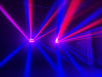 Lumière LED Spider à faisceau mobile 8x15W 4 en 1 RGBW pour DJ Bar Strobe Effets de scène Éclairage de scène haut de gamme