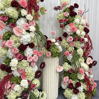 Ensemble de colonnes florales artificielles rose, vert et bordeaux pour arrangement floral de mariage