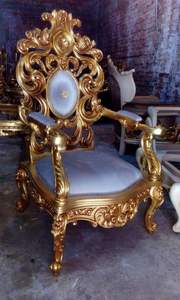 Sofá Individual de Lujo con Diseño Real y Construcción de Madera Sólida para una Sala de Estar Elegante - Product Image 2