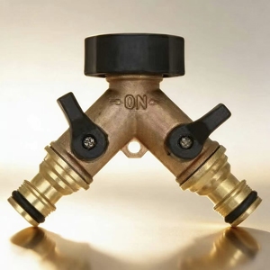 <span class=keywords><strong>Adaptateur</strong></span> de tuyau <span class=keywords><strong>d</strong></span>'arrosage extérieur en laiton sans plomb, robuste, avec raccord en Y à 2 voies, connecteurs rapides, design métallique durable - Product Image 1