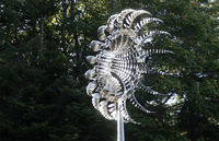 Sculpture cinétique en acier inoxydable