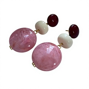 Boucles d'oreilles créoles en perles de résine colorées, uniques, multicolores, plaquées or, style bohème, bijoux élégants pour femme - Product Image 3