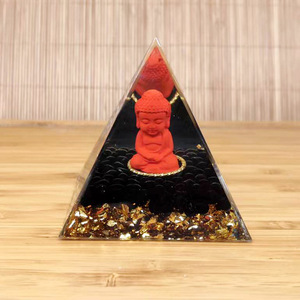 <span class=keywords><strong>Pyramide</strong></span> de méditation de haute qualité bébé bouddha sculptures en cristal résine artisanat <span class=keywords><strong>pyramide</strong></span> en cristal - Product Image 1