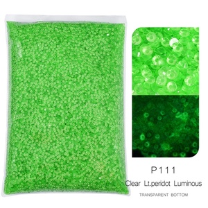 OLeeya Vente en gros de pierres précieuses lumineuses de 3mm, 4mm, 5mm, pierres à dos plat, strass en résine gelée lumineuse non thermocollants pour ongles DIY - Product Image 2