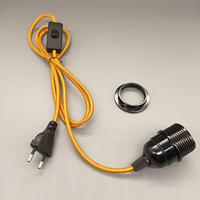 Ensemble de cordon de lampe avec fil SVT 18/2 recouvert de tissu gris clair, gradateur rotatif et prise Nema 1-15 non mise à la terre (type A)
