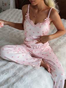 Комплект женской пижамы из хлопка и бамбука: топ-камисоль с цветочным принтом и розовой кружевной отделкой, в рубчик - Product Image 3