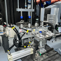 Machine de soufflage de bouteilles 2 cavités 2L PET Servo 4 axes Système PTO 2800BPH CE Intertek pour usine de jus, d'eau et de cosmétiques