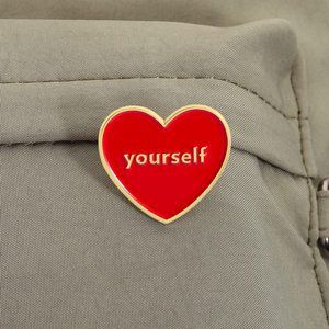 Creatieve rode hart emaille pins hou van jezelf zelfzorg legering broche revers rugzak badge mode sieraden cadeau groothandel - Product Image 3