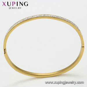 52636 Xuping Fashion 2020 Brazaletes de Acero Inoxidable con Baño de Oro Estilo Italiano para Mujer - Product Image 4