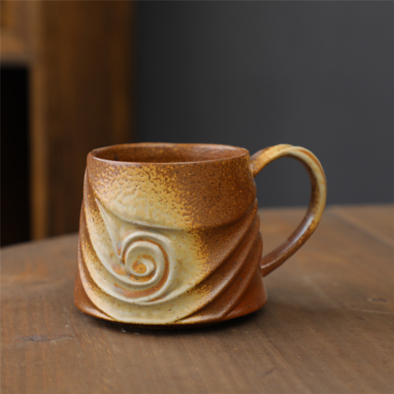 Tazza a spirale marrone da 300 ml