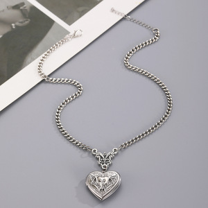<span class=keywords><strong>Collana</strong></span> Vintage con Ciondolo a Cuore Mini e <span class=keywords><strong>Medaglione</strong></span> Portafoto Placcato Argento/<span class=keywords><strong>Oro</strong></span>, Regalo Perfetto per Donne - Product Image 4