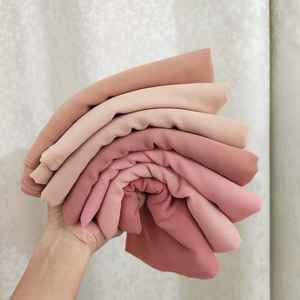 Foulard Cachecol <span class=keywords><strong>Hijab</strong></span> Fornecedor Atacado Soft Touch Voile Mulheres Muçulmanas Cachecol Chiffon Outono Personalizado para Mulheres Elegante Muçulmano 10pcs - Product Image 3