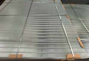 Malla de Alambre Galvanizada en Caliente y con Recubrimiento en Polvo Personalizada, Cerca de Seguridad Antiescalada 358 para Uso en Aeropuertos, Prisiones y Carreteras de Alta Velocidad - Product Image 2