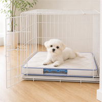 Hundeboxen-Liegekissen mit blauer Einfassung, rutschfester Unterseite und Sichtfenster für Welpentrainingsboxen