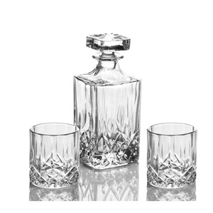 Set Decanter e <span class=keywords><strong>Bicchieri</strong></span> di Alta Qualità per Vino e Whisky con 2 <span class=keywords><strong>Bicchieri</strong></span> Ritorti, 2 Cubetti XL per Whisky e Bottiglia per <span class=keywords><strong>Vodka</strong></span> - Product Image 3