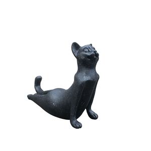 Estatua decorativa de polystone antigua personalizada, juego de gatos, estatuilla de gato de Yoga de arenisca negra de resina - Product Image 2