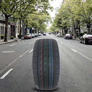 Nuovi pneumatici OEM in offerta 205/65R15 P215/75R15 P225/75R15 per auto all-terrain, di buona qualità, realizzati in materiale gommoso rinforzato per <span class=keywords><strong>BMW</strong></span> - Product Image 1