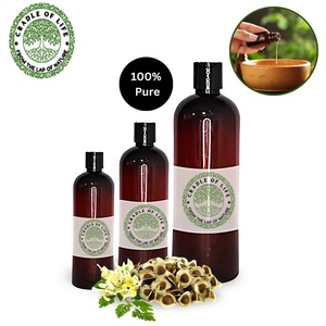 L'huile de Moringa, également appelée « huile de ben », est une huile riche en nutriments, pressée à froid, issue des graines de Moringa oleifera. - Product Image 6