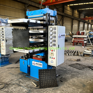 Machine à fabriquer des dalles en caoutchouc amortissantes de 50 tonnes pour terrains de basketball/aires de jeux - Product Image 2