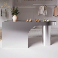Brutalist Custom Retail Tienda de ropa Estantes de exhibición Tablero multicapa Acabado en madera Diseño libre Varios diseños de muebles