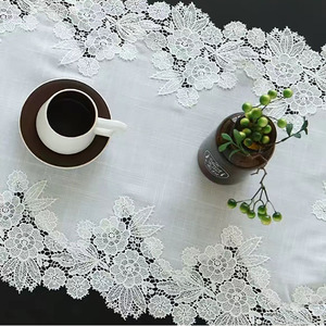 Bellissimo <span class=keywords><strong>Runner</strong></span> da Tavola Messicano di Lusso in Juta con Ricami Traforati per Natale - Product Image 3