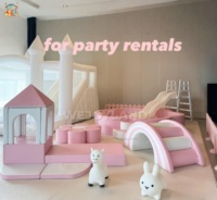 Ensemble d'équipements de jeu gonflables roses pour enfants, château gonflable blanc, tunnel d'escalade souple avec piscine à balles en forme de cœur et de fleurs
