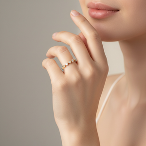 Bague de fiançailles et d'éternité pour femme, plaquée or jaune 18 carats, avec diamant de laboratoire taille brillant rond, style vintage - Product Image 5